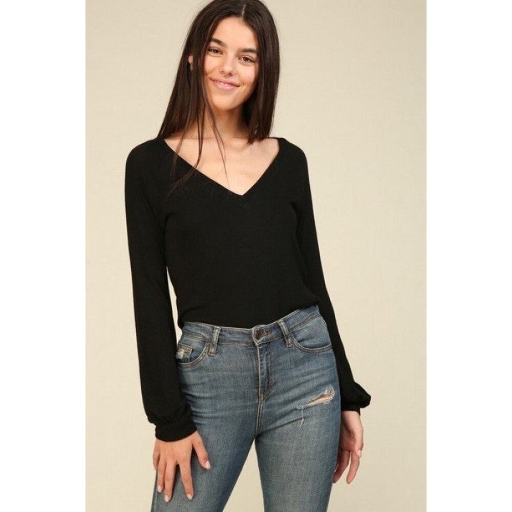 Lumiere Long Sleeve Basic Knit Tee-Black NWT